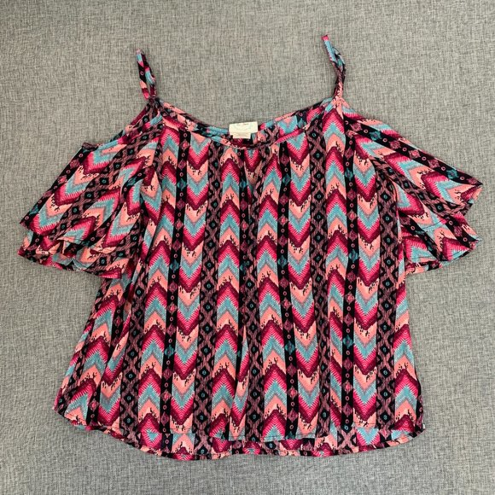 Belle Du Jour Cold Shoulder‎ Top Adjustable Straps Short Flared Sleeves Small